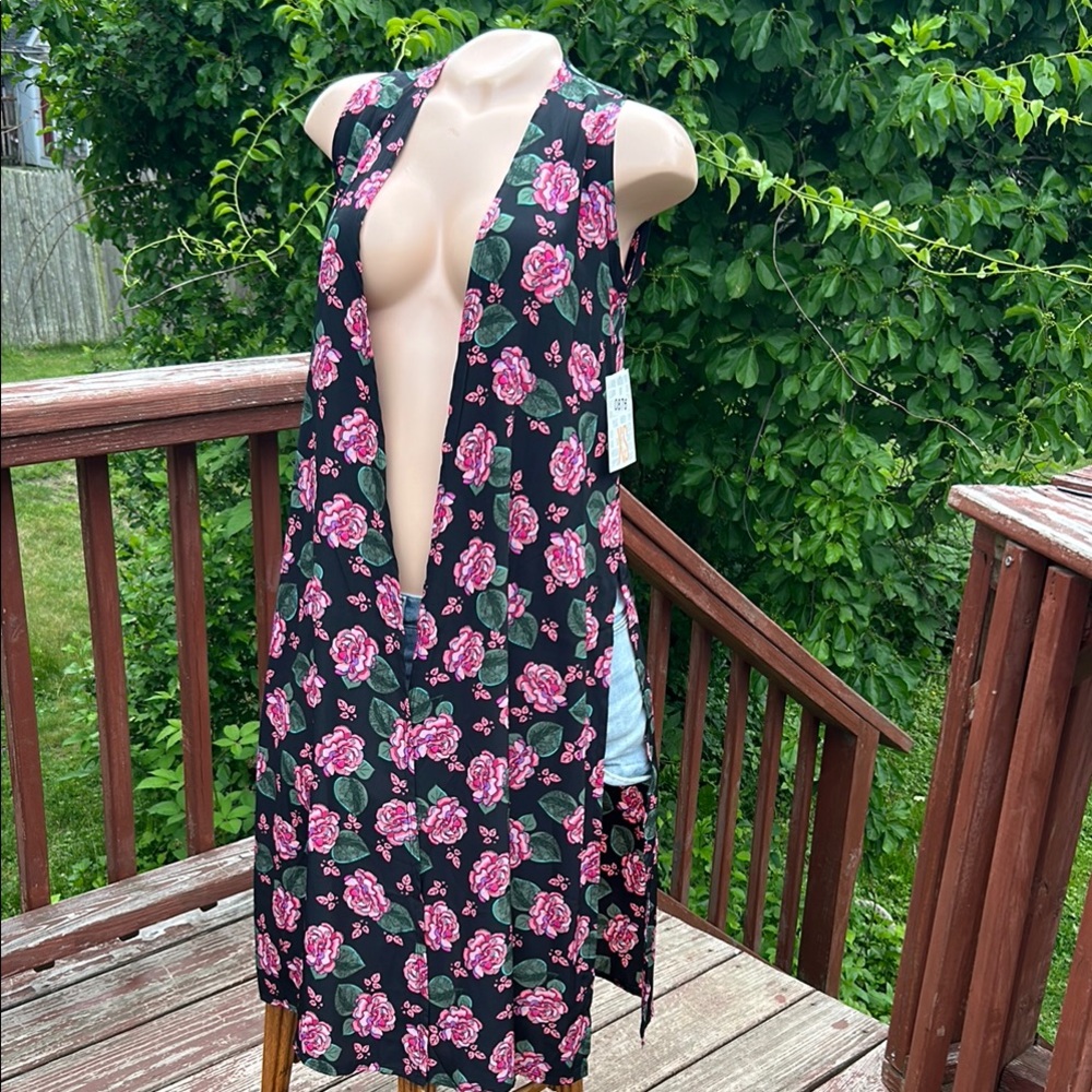 LuLaRoe Joy Black and Pink Floral Blouse, Duster, Kimono, NWT's